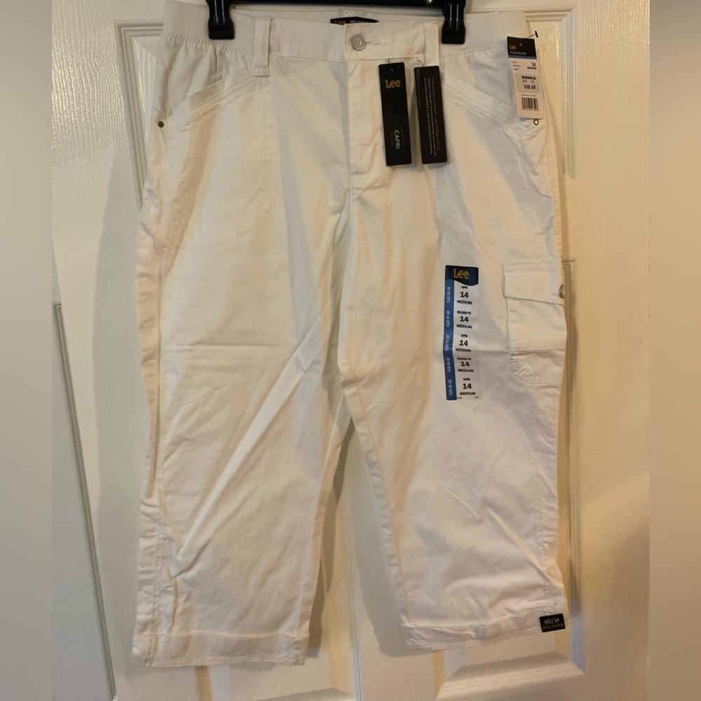 Lee Capri pants- Size 14